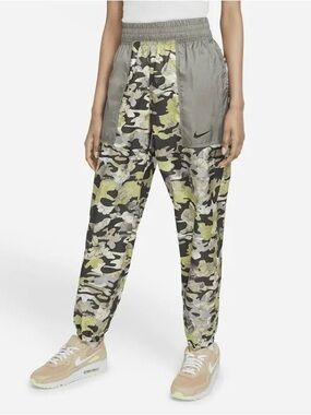 NWT Nike Sportswear Floral Camo Track Pants